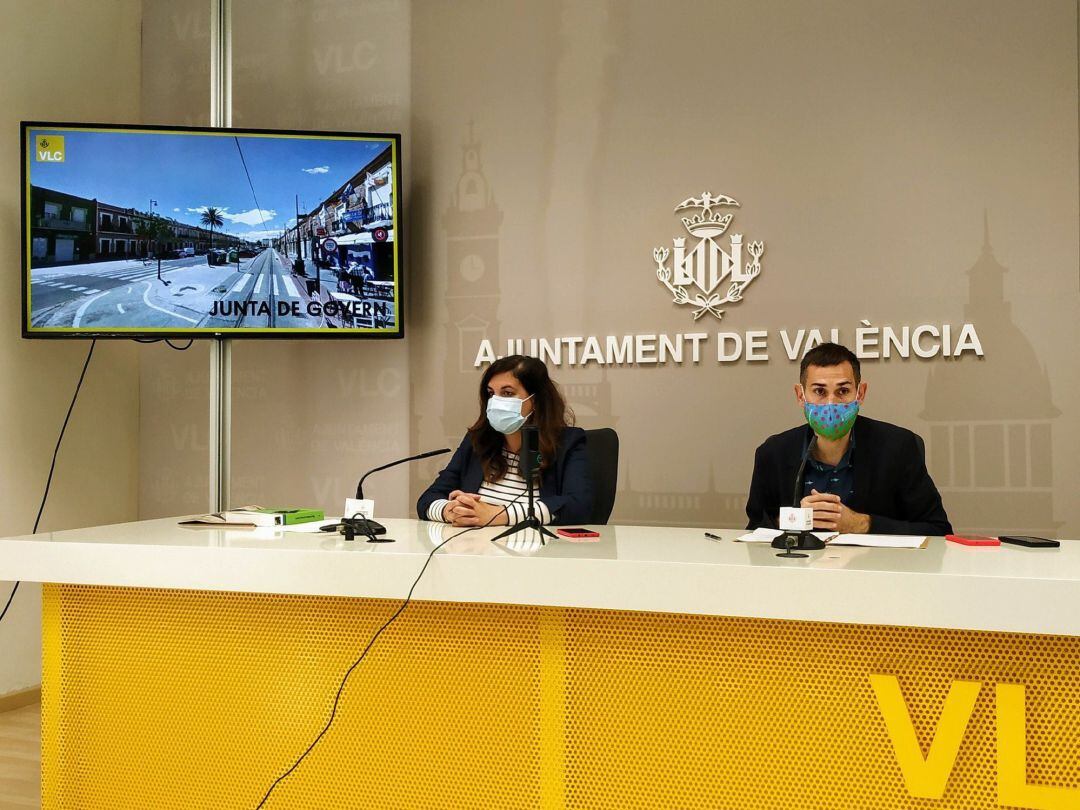 Los vicealcaldes de València, Sandra Gómez y Sergi Campillo, en la rueda de prensa posterior a la Junta de Gobierno Local.