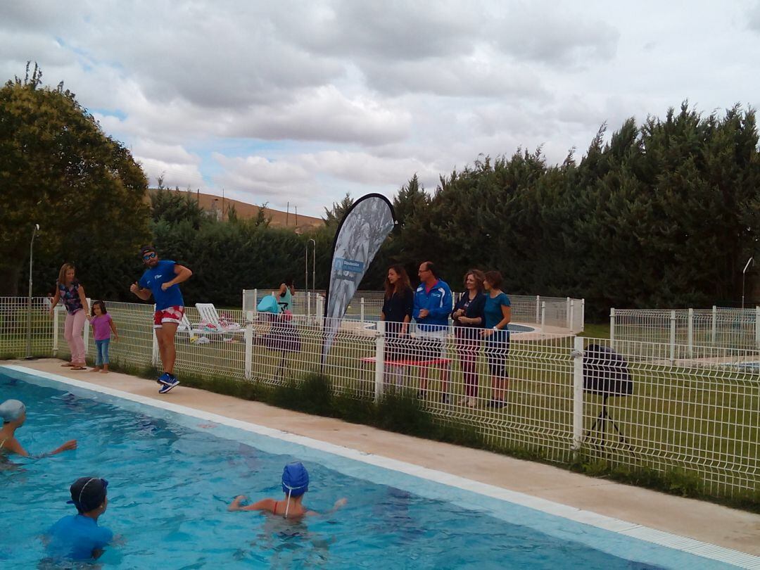 La Diputación abre una línea de ayudas a entidades locales por importe de 164.000 euros de cara a compensar el incremento de los gastos originados con motivo de la pandemia en la apertura de piscinas