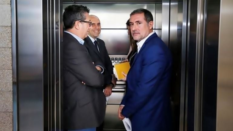 El alcalde, Gabriel Echávarri junto al edil Fernando Marcos y el jefe de gabinete de alcaldía, Lalo Díez