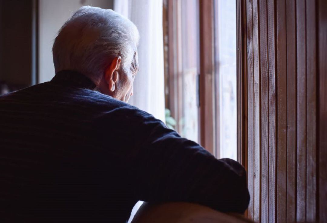 Anciano en una residencia