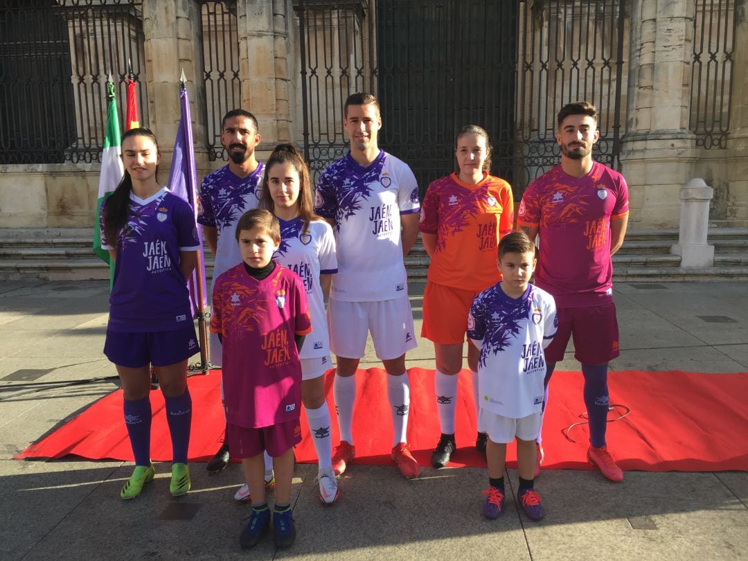 Así son las nuevas equipaciones  del Real Jaén