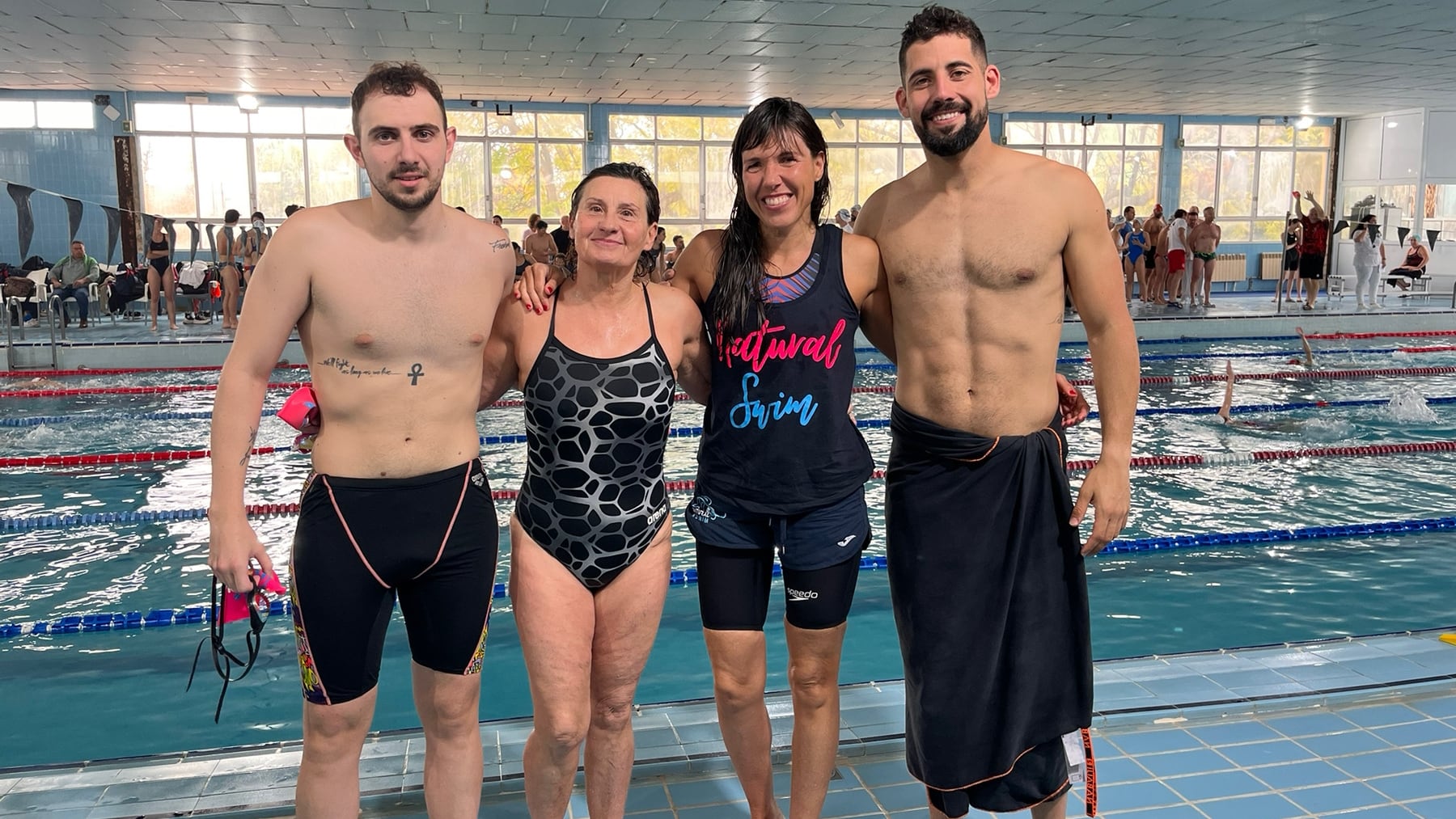 Los cuatro nadadores del Naturalswin Máster Petrer en Valencia