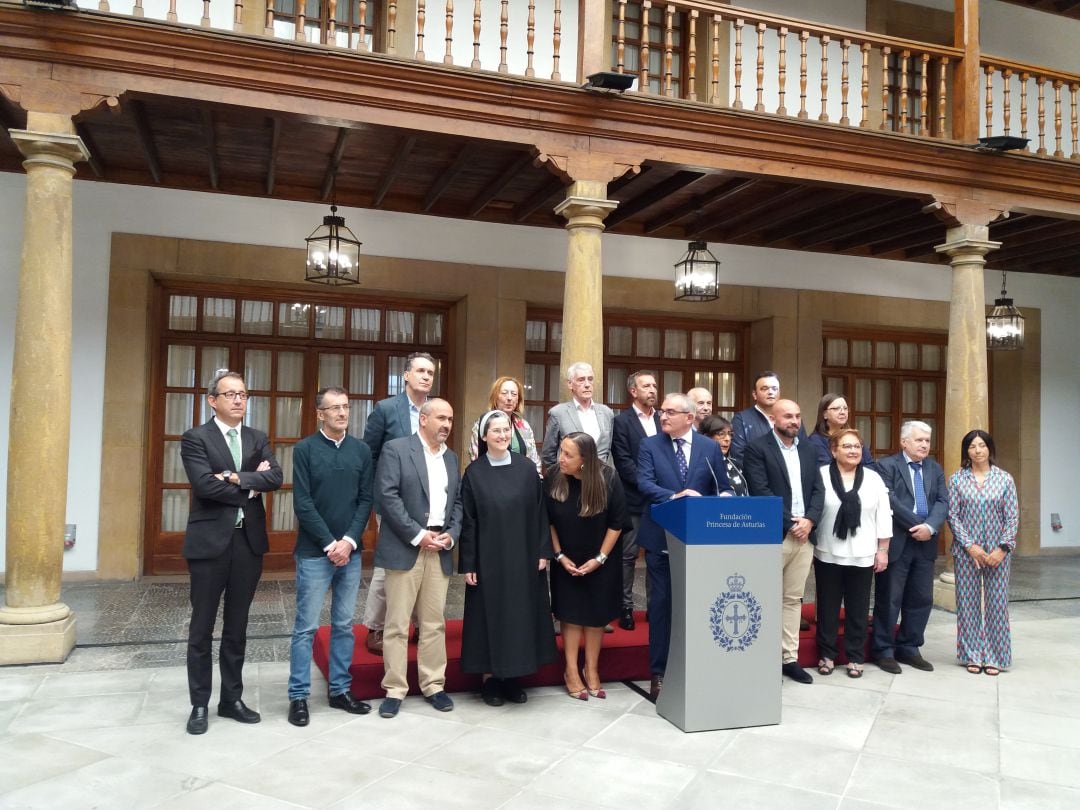 El jurado del Premio al Pueblo Ejemplar 2019, poco antes de dar lectura al fallo en el Hotel de la Reconquista de Oviedo