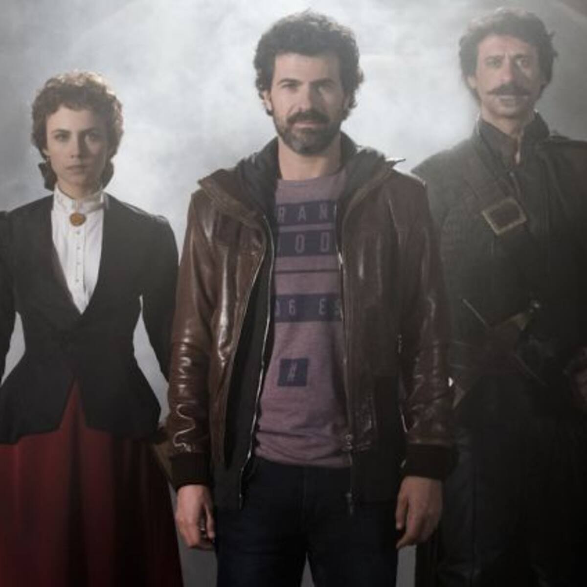 TVE ya promociona su serie de ciencia ficción 'El Ministerio del Tiempo'