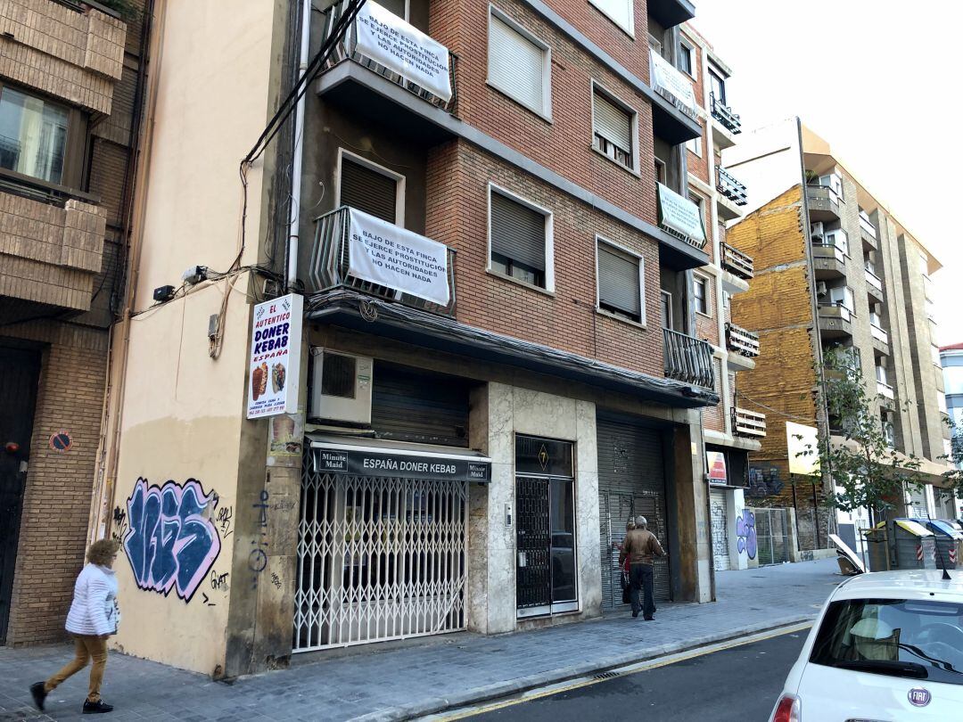 Bajo de la calle San Pedro Pascual donde se ejerce la protitución en València