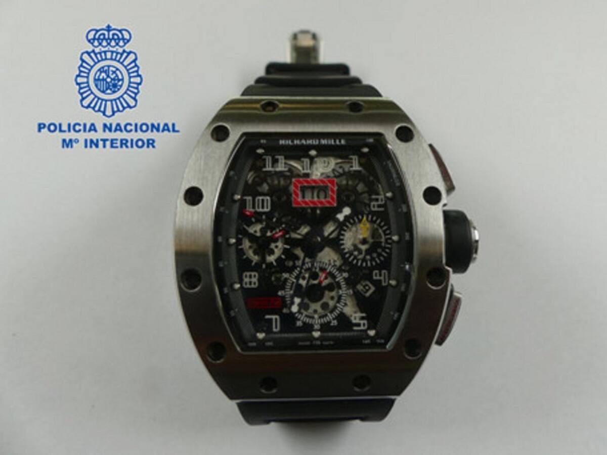 Detenido en el Aeropuerto de Ibiza con pasaporte falso el presunto ladrón de un reloj de alta gama