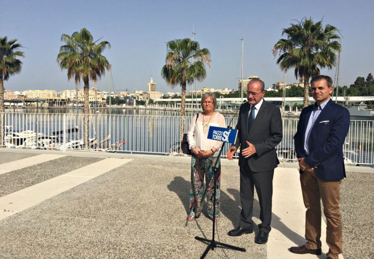 El candidato del PP, Francisco de la Torre, durante la presentación hoy de sus propuestas en el Puerto