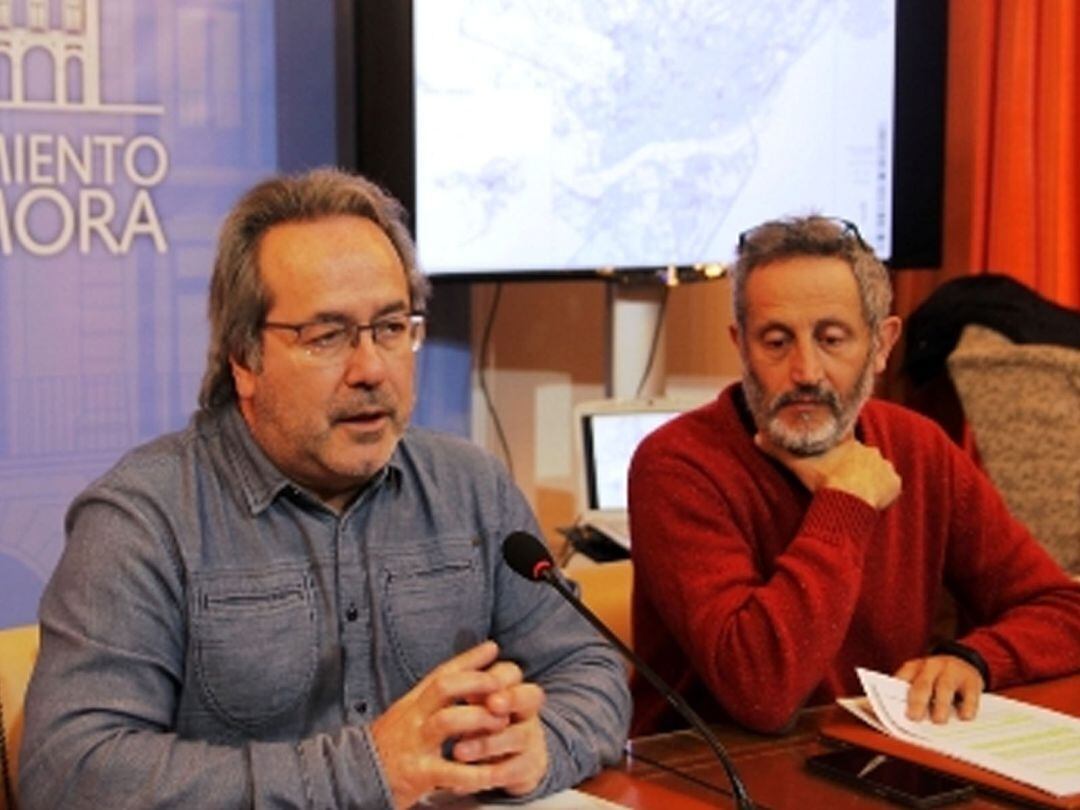 Francisco Guarido y Romualdo Fernández en la rueda de prensa posterior a la Junta de Gobierno Local