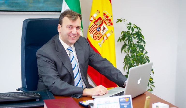 Rafael Fernández compra las acciones de González y Puig