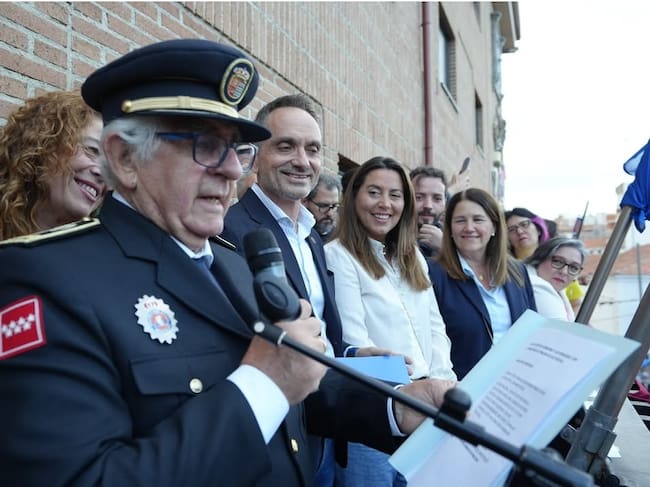 Ana Millán junto al alcalde de Móstoles, Manuel Bautista durante el pregón de las Fiestas del 2 de Mayo