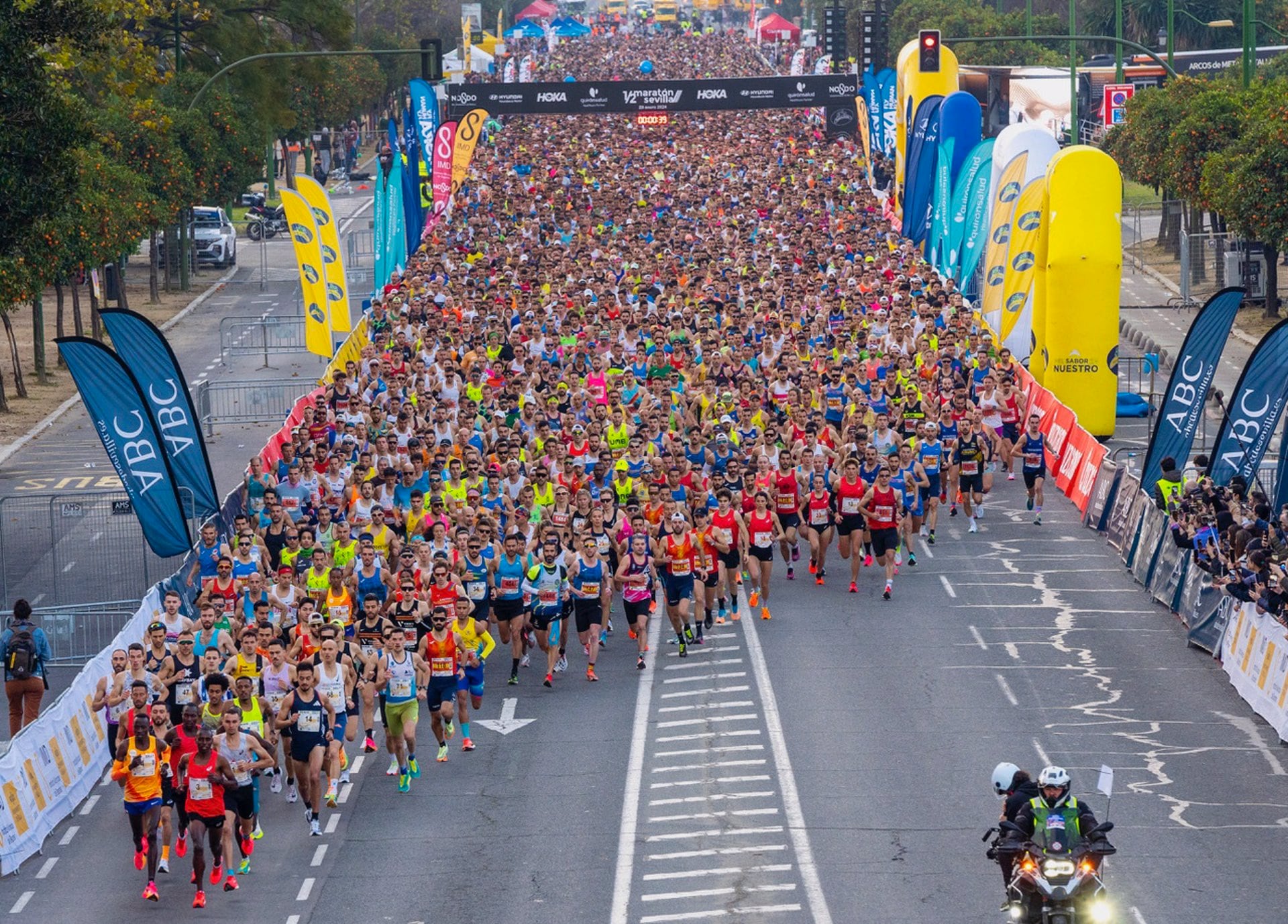 Archivo - El Medio Maratón de Sevilla, imagen de archivo. - MEDIO MARATÓN DE SEVILLA - Archivo