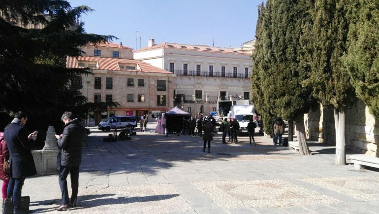 Imagen del set de rodaje en la plaza del Concilio de Trento.