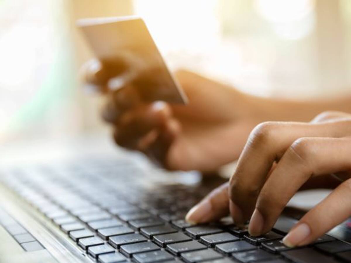 Investigan a un menor de Segovia que utilizó la tarjeta de crédito de una vecina de Valladolid