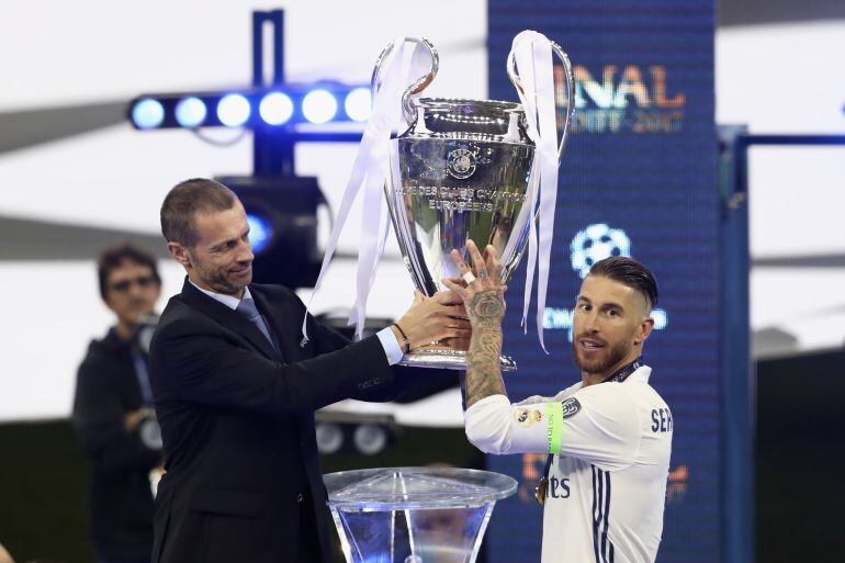 Aleksander Čeferin y Sergio Ramos.