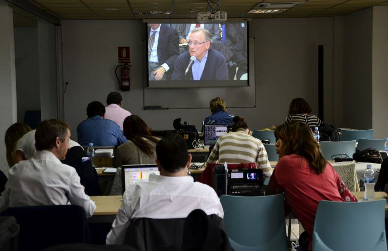 Monitor instalado en la sala de prensa de la sede de la Escuela Balear de la Administración Pública de Palma. Interrogatorio a Marco Antonio Tejeiro.