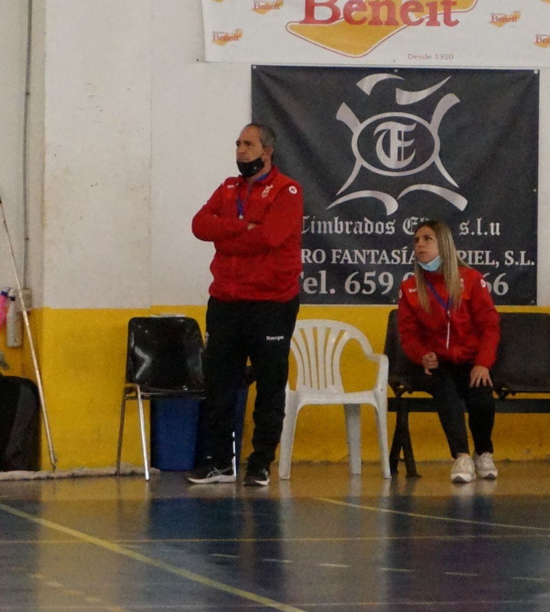 José Francisco Aldeguer seguirá, una temporada más, en el banquillo del Bm. Elda - C.E.E.