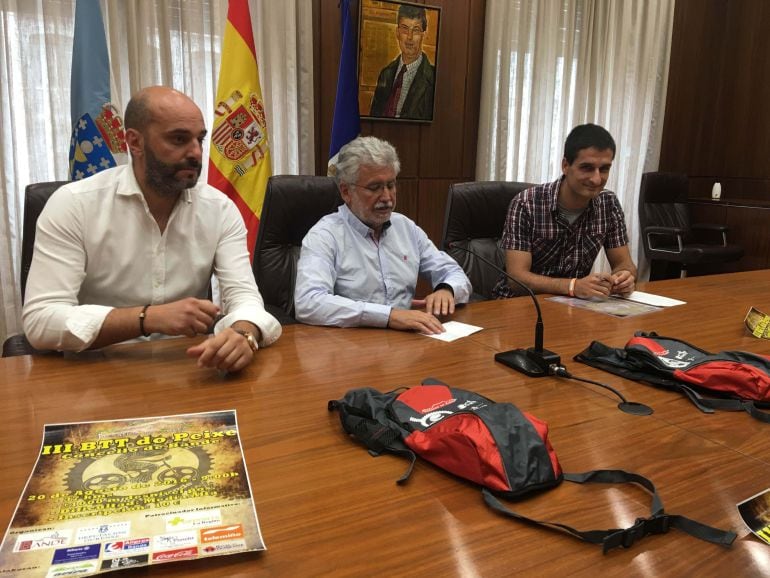 Rolda de prensa na Deputación de Ourense, na presentación da III edición da BTT do Peixe de Bande, José Antonio Armada, alclade de Bande, Rosendo Fernández, vicepresidente da Deputación e David Sánchez, organizador da proba