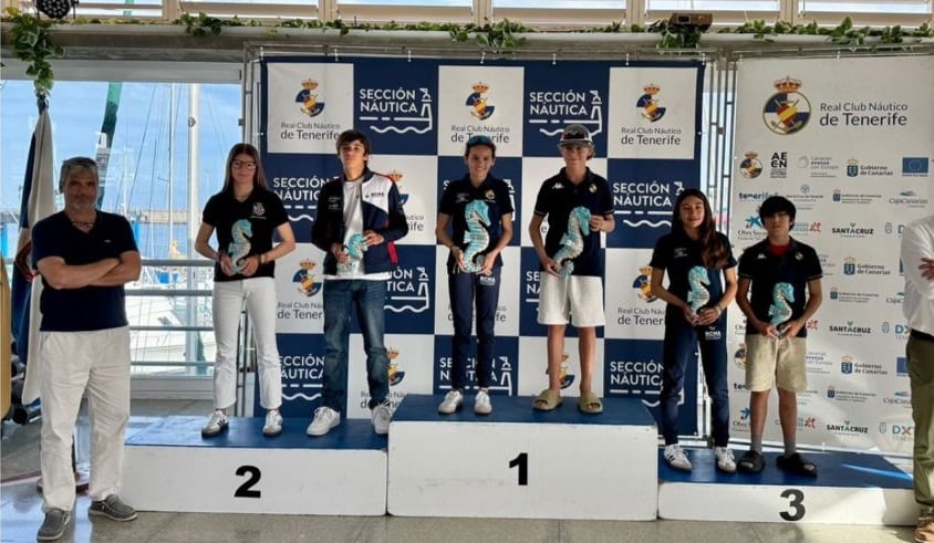 Uno de los podios del Trofeo Pel Escuder de Optimist.