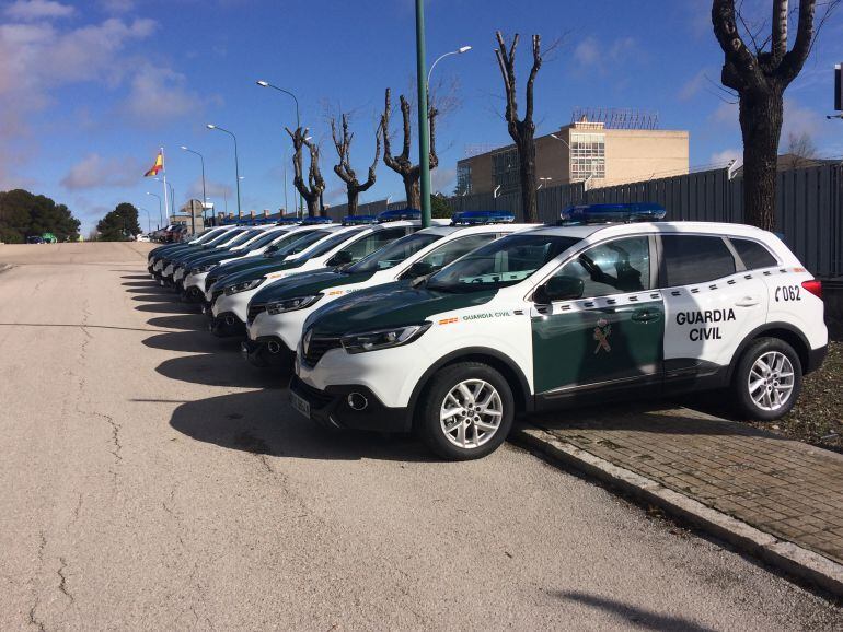 Coches Kadjar fabricads en Palencia entregados a la Guardia Civil