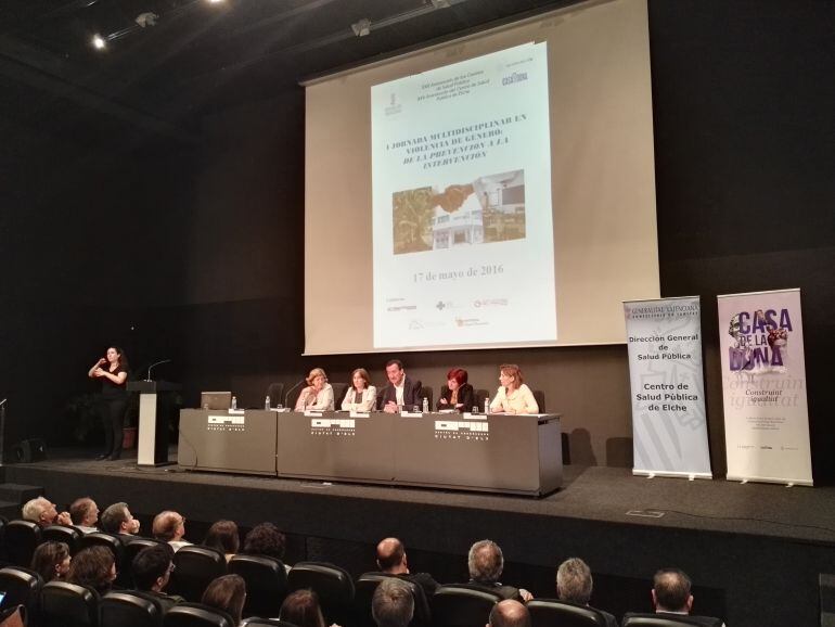 El Centro de Congresos ha acogido la jornada sobre violencia de género