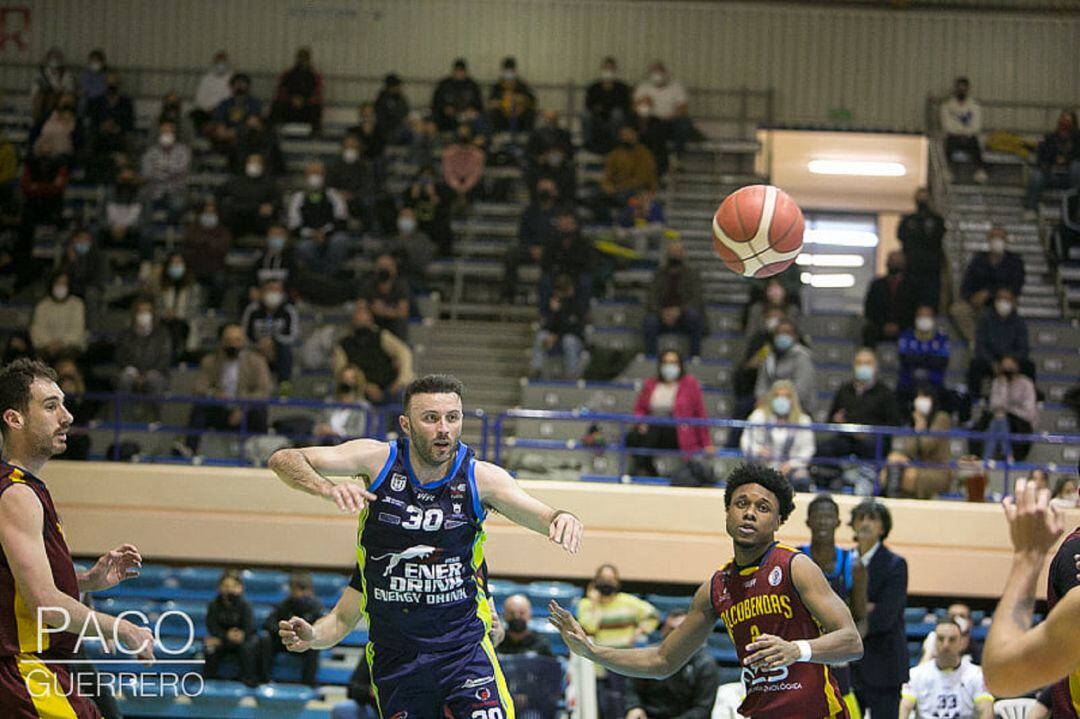 Miki Ortega ante Alcobendas.