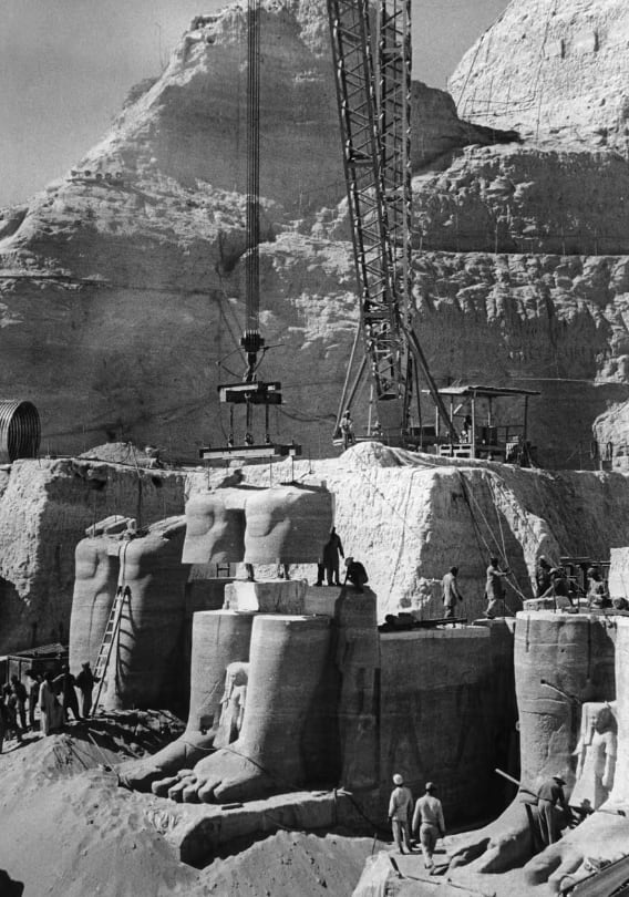 Desmontaje de las estatuas del Gran Templo de Abu Simbel.