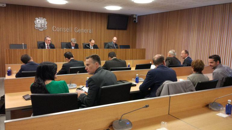 Jaume Bartumeu compareix com a exadvocat dels accionistes majoritaris de BPA davant la comissió especial de vigilància.