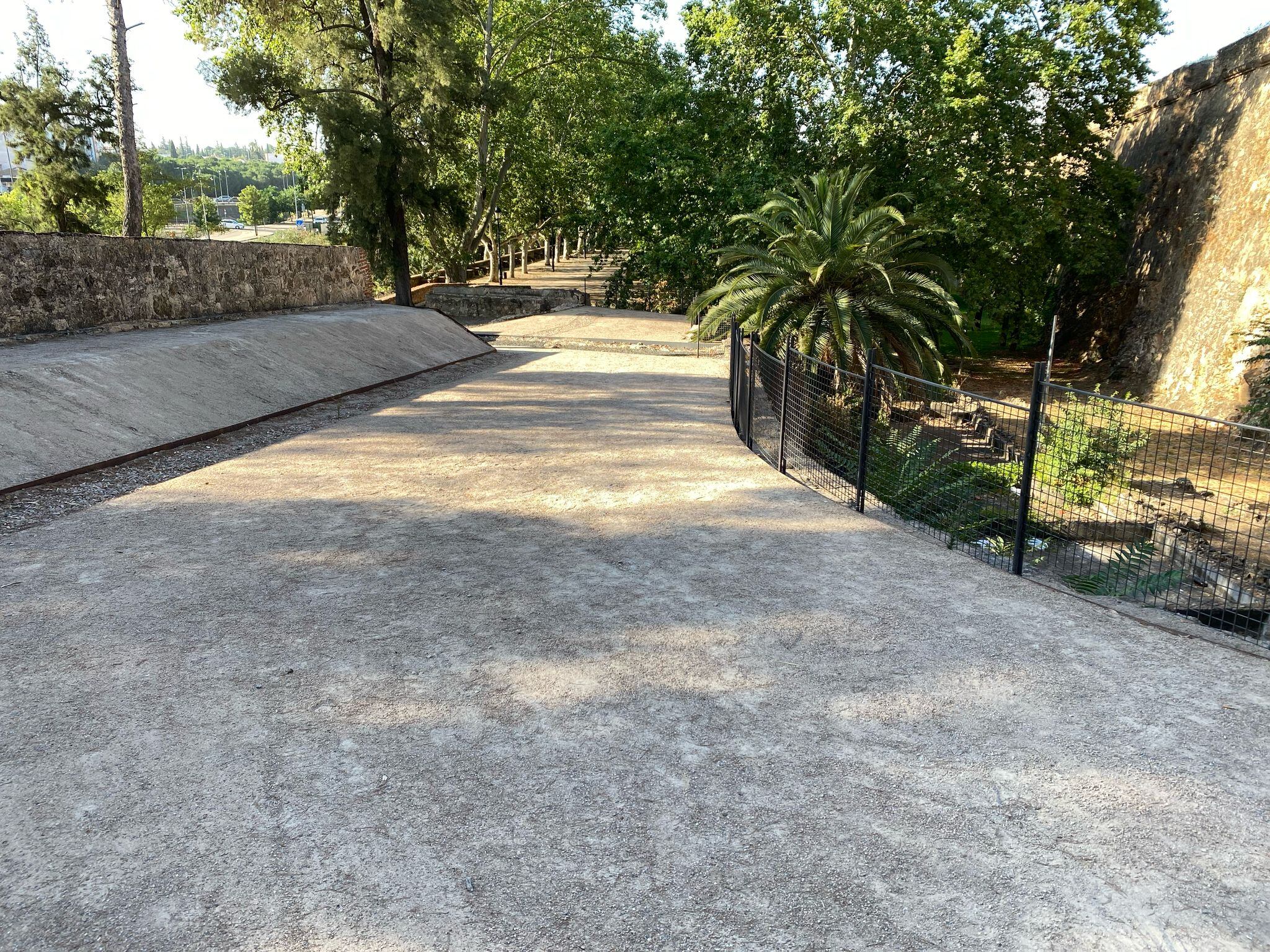 Camino cubierto de la Alcazaba