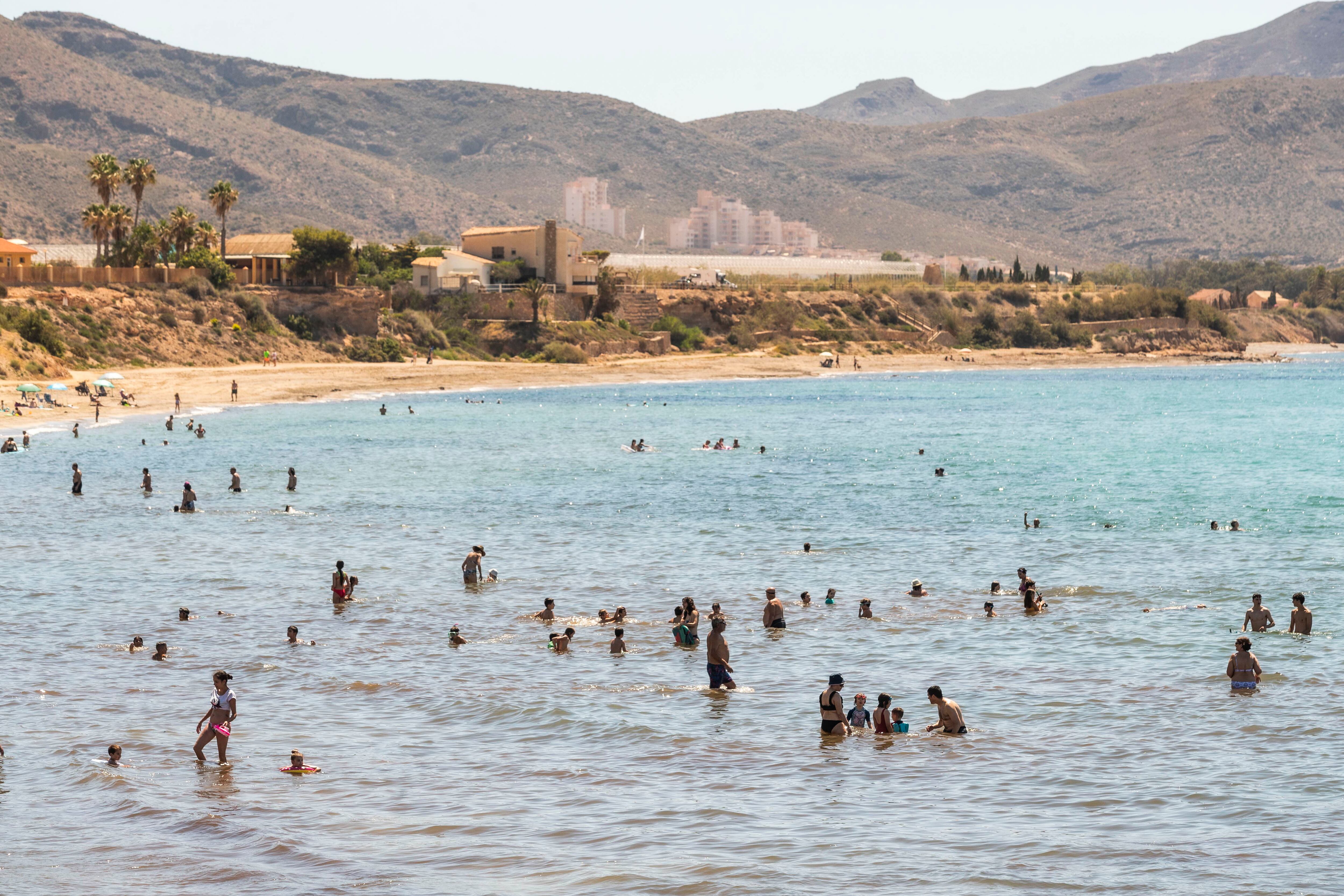 &quot;No ir solo&quot; y &quot;evitar el baño en las horas centrales del día&quot;, principales recomendaciones desde Protección Civil de Cartagena para evitar los síncopes