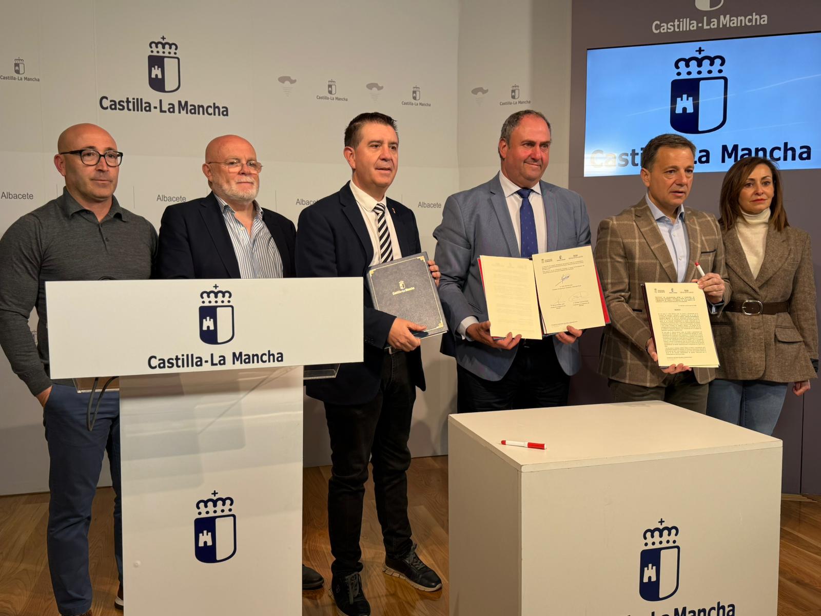 La Junta de Comunidades de Castilla-La Mancha, la Diputación de Albacete y el Ayuntamiento de Albacete firman el Protocolo de Colaboración para la organización de FIQAB 2026, la Feria del Queso de Albacete.