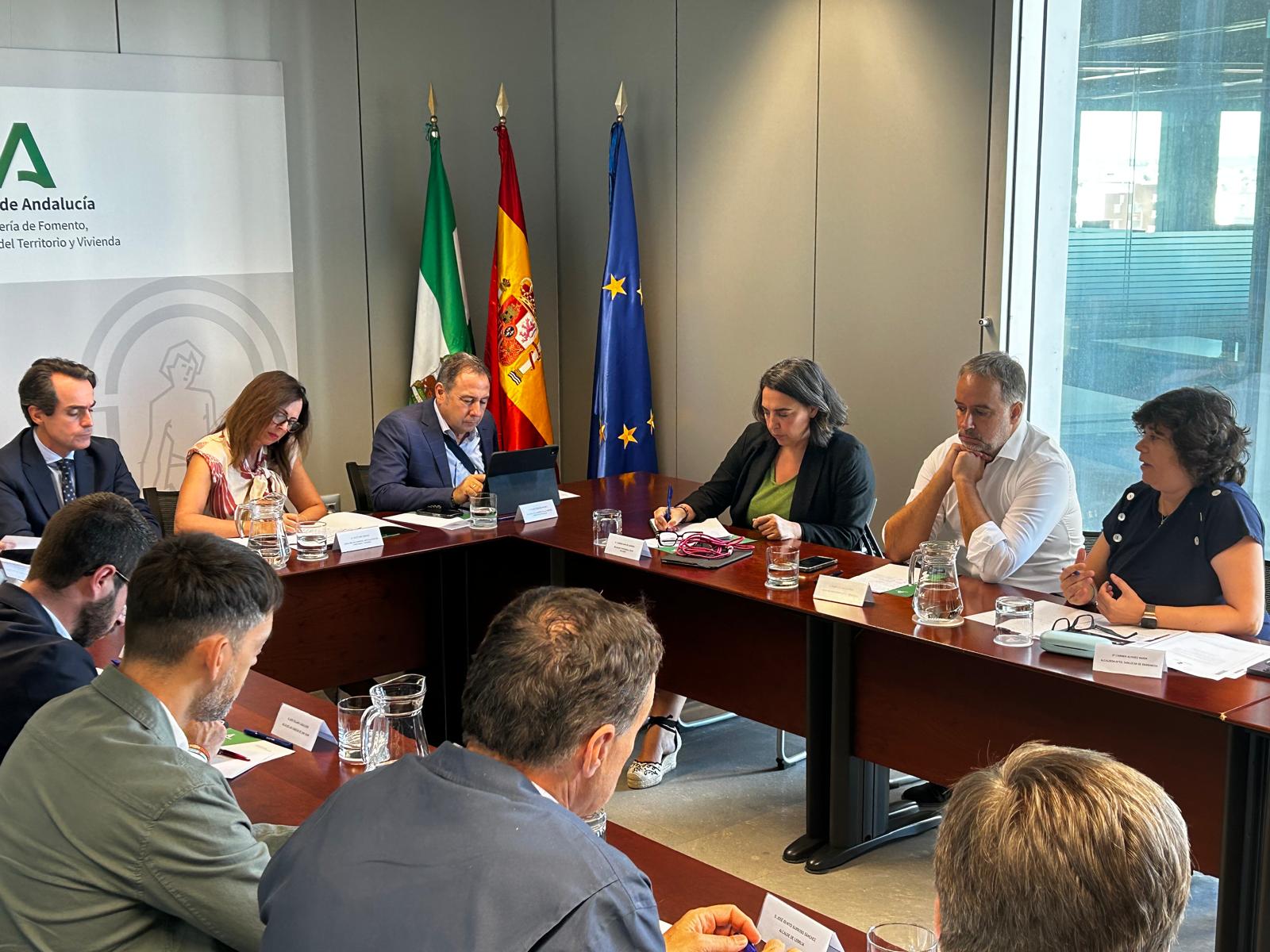 Reunión con la Consejera de Fomento para exigir el desdoble de la A-471