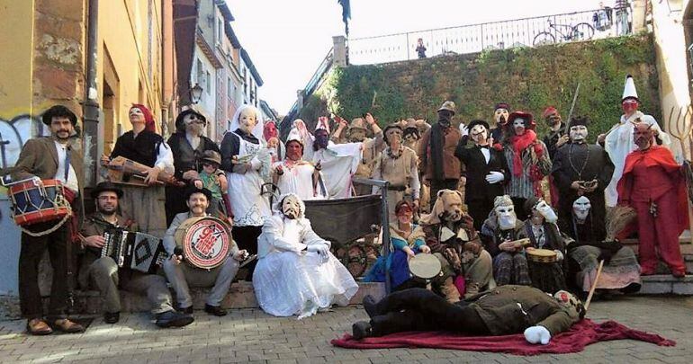 Los Mazcaritos recorren, de nuevo este año, las calles de Oviedo