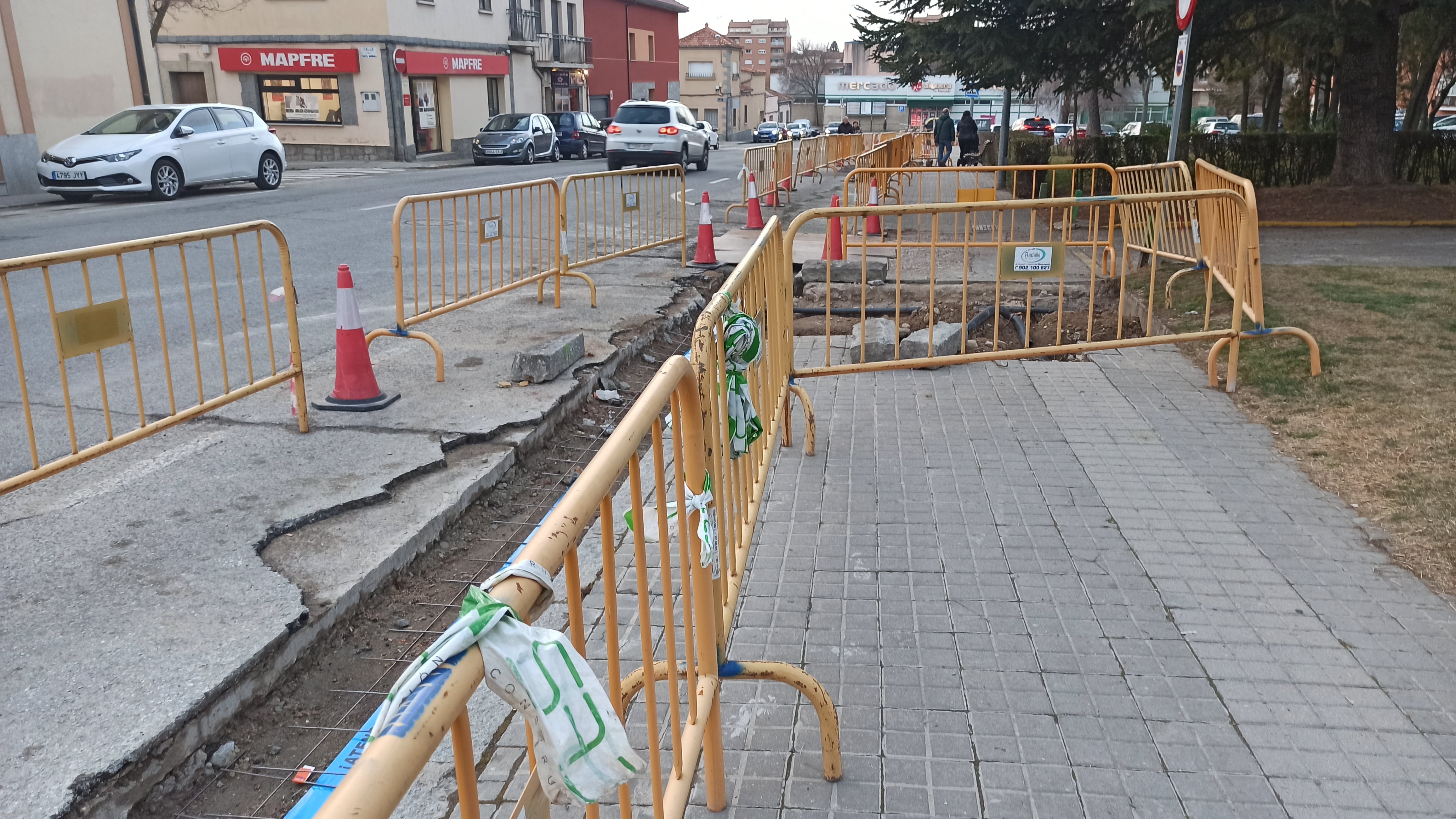 El Ayuntamiento de Segovia acomete trabajos de asfaltado en la calle Tejedores y en la carretera de Villacastín