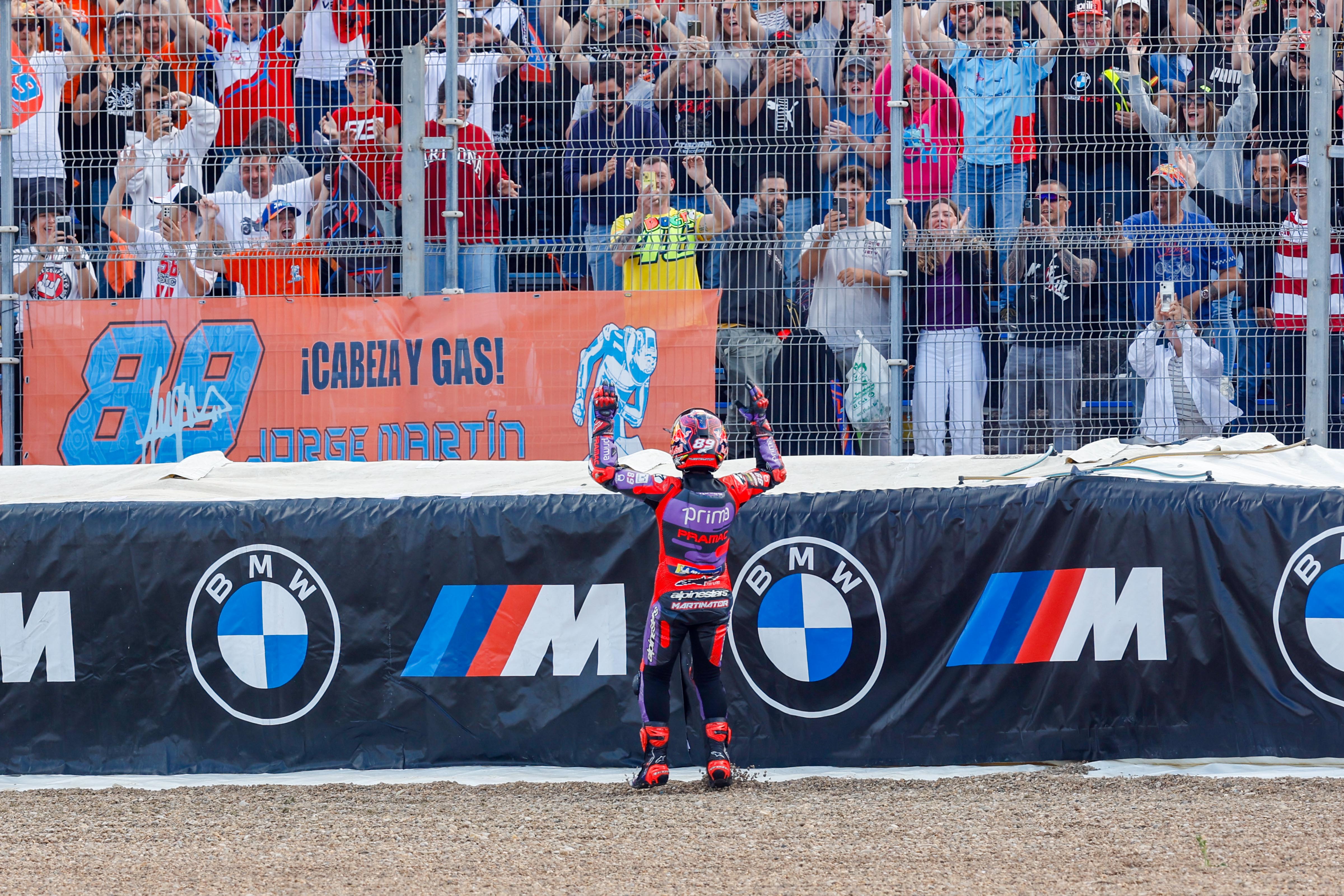 Jorge Martín gana la carrera al sprint