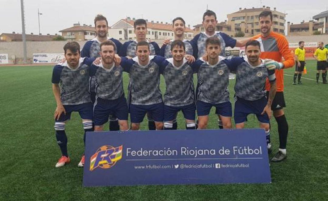 La Selección de CyLeón posa antes del partido ante La Rioja que les dejó fuera de la Copa de las Regiones UEFA