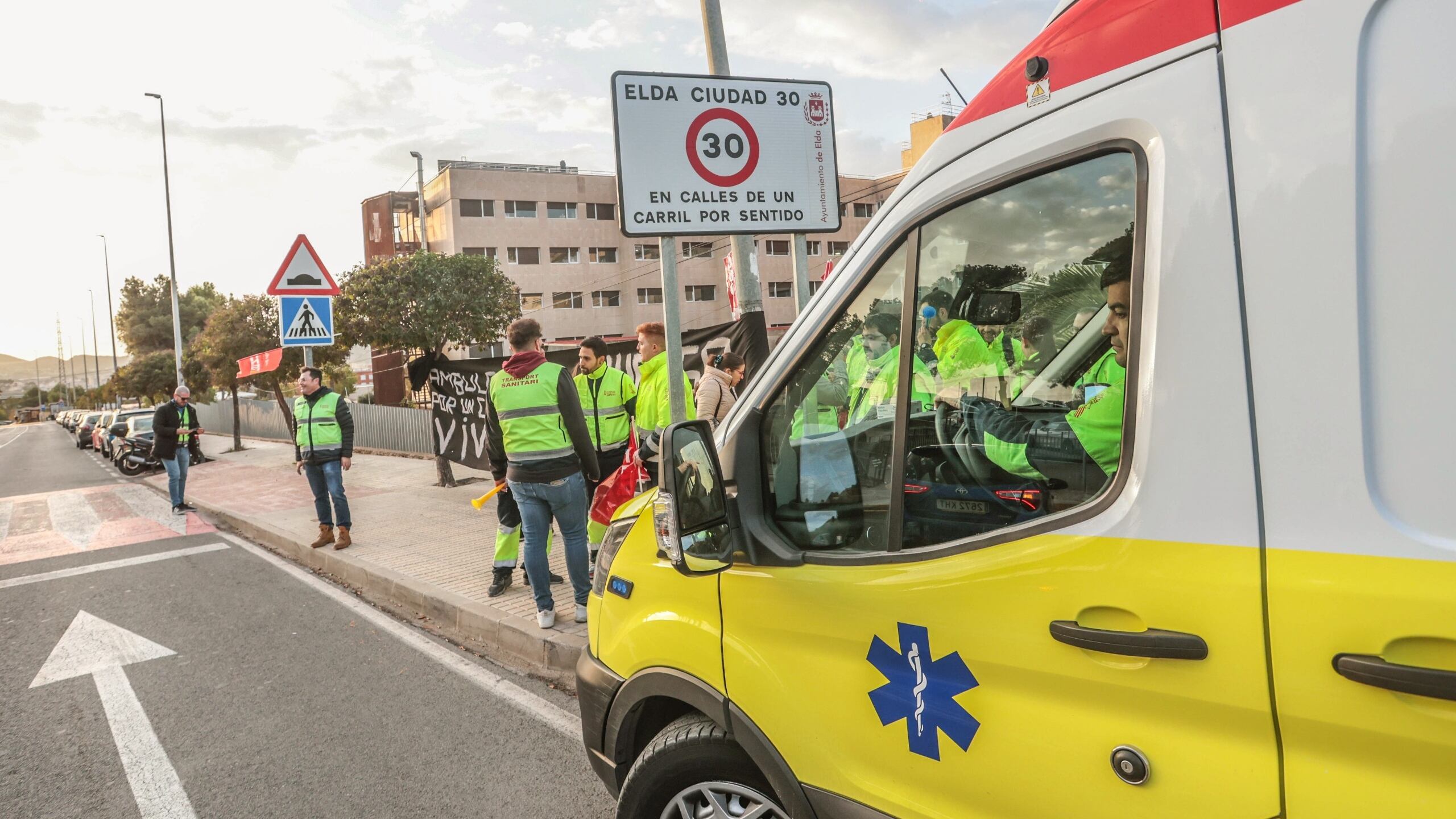 Imagen de archivo del inicio de la huelga de trabajadores de ambulancia