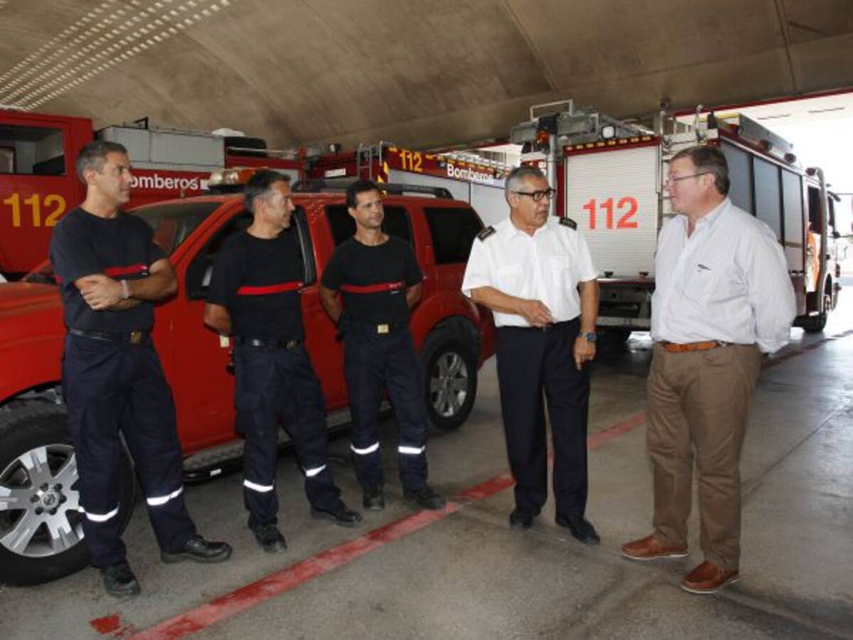 Compromiso de la Diputación de Alicante para aumentar la plantilla de bomberos