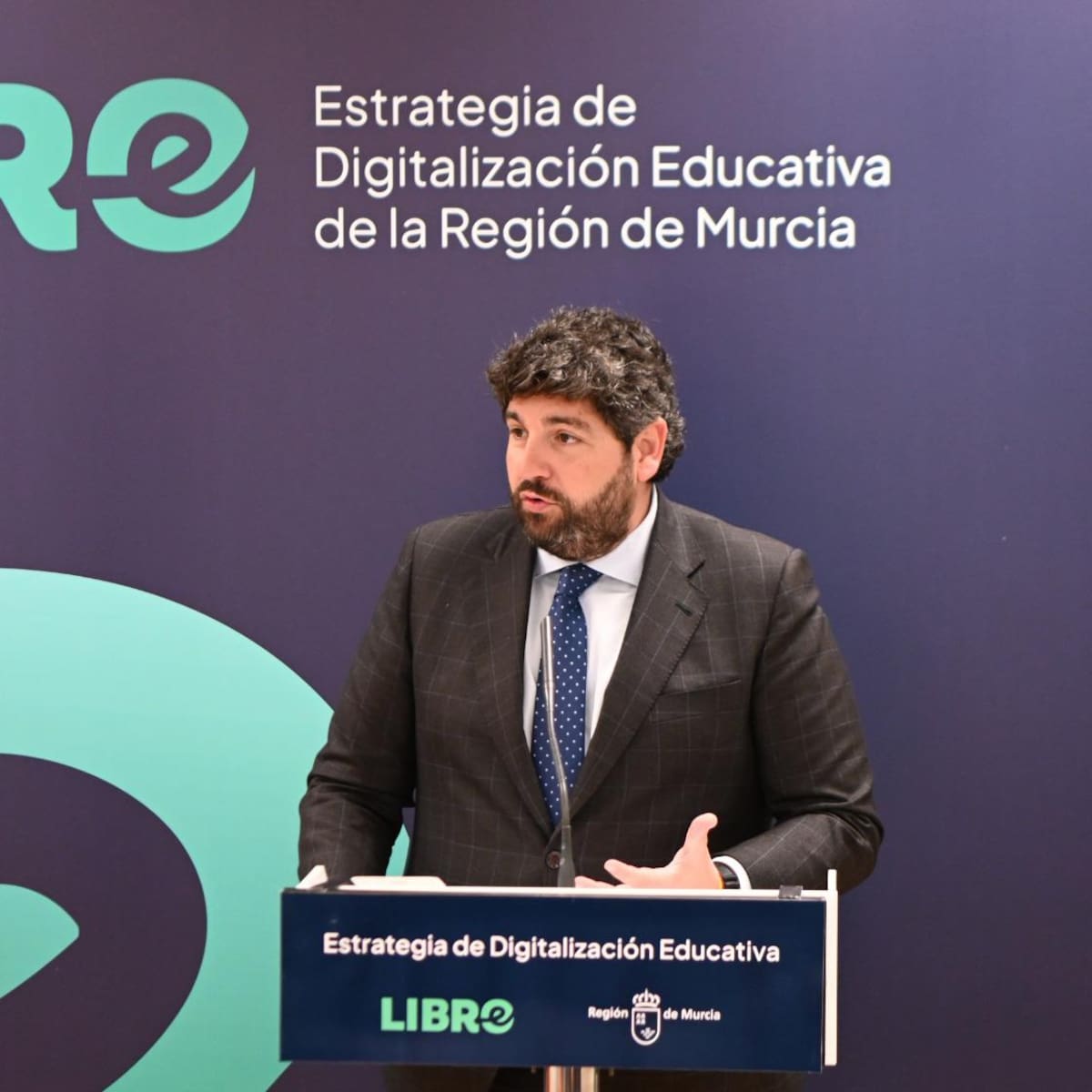 El Gobierno regional dice compartir con VOX sus tesis anti inmigración y contra el Pacto verde, aunque le insta a demostrar su voluntad para que haya presupuestos "pronto"