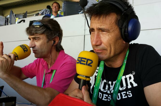 Los enviados especiales de la SER a la Confederaciones, durante el partido entre España y Nigeria.