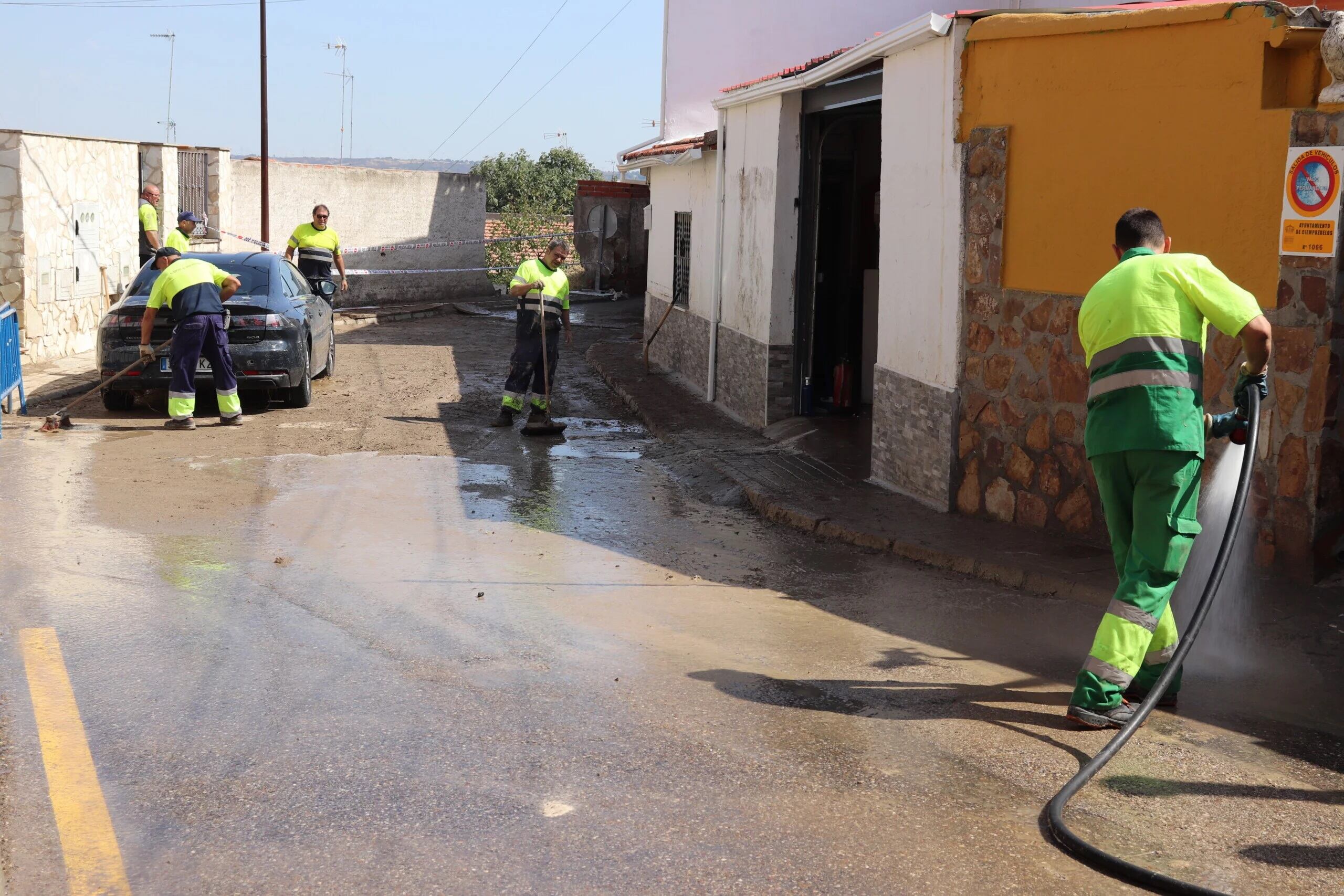 La tormenta dejó varias inundaciones y destrozos por el municipio