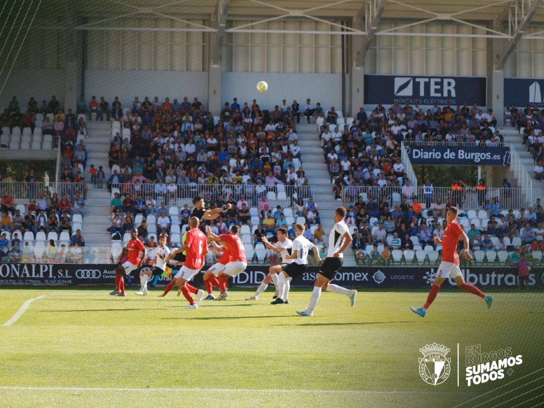 Imagen del partido en el estadio El Plantío.