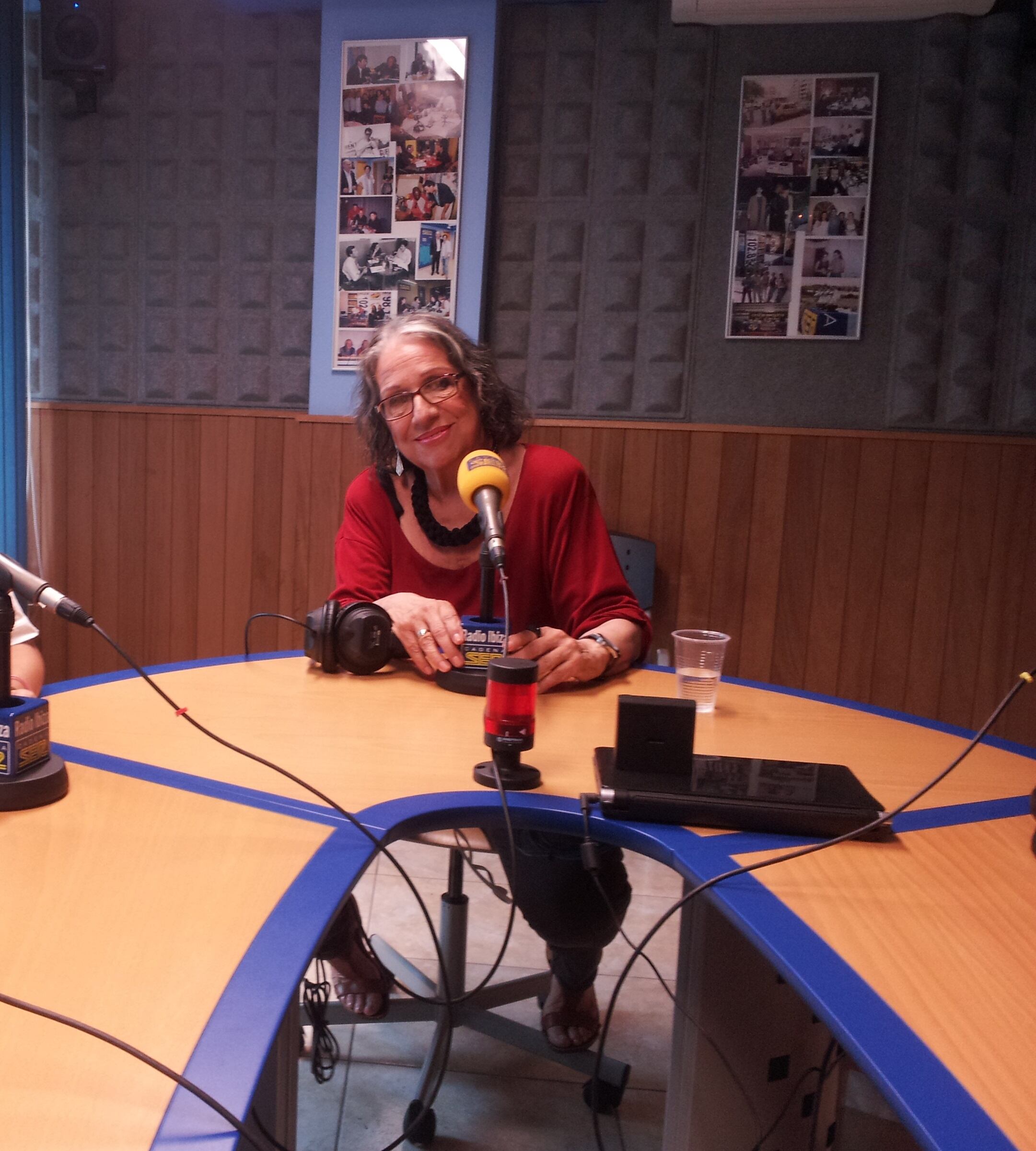 Merche Chapí en los estudios de Radio Ibiza