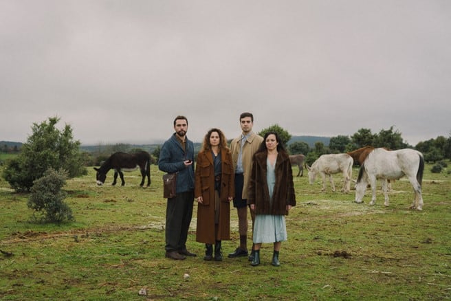 Javier Ballesteros, Leticia Etala, Juan Paños y Carmen Angulo en una imagen promocional de Electra | Foto: Luz Soria