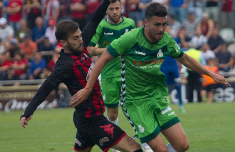 Dani Rodríguez durante un partido con el Racing de Santander