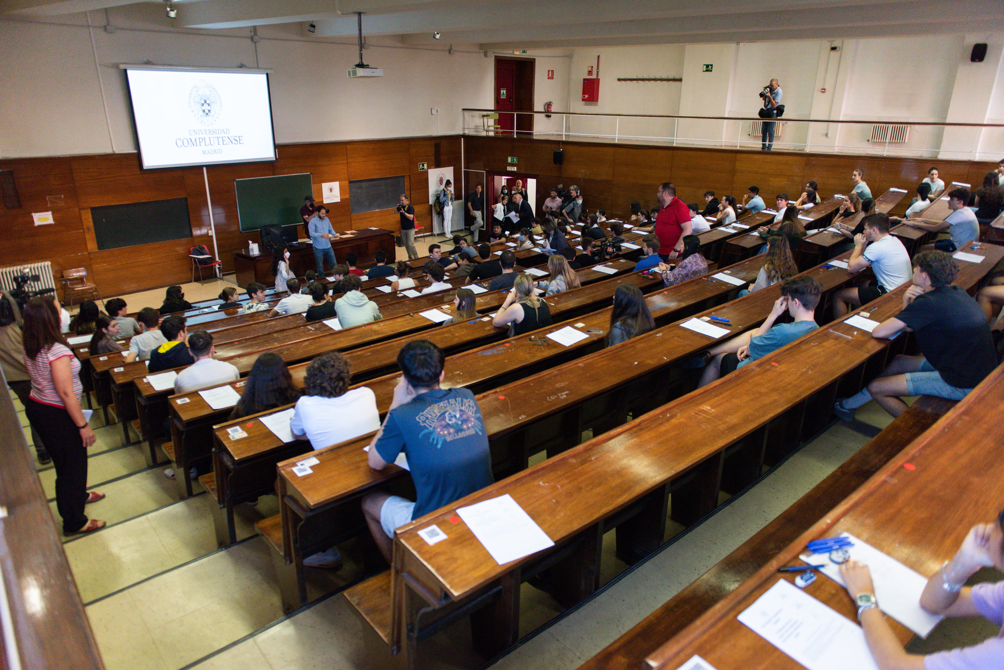 Aula de la Universidad Complutense de Madrid, donde miles de médicos se examinan del MIR.