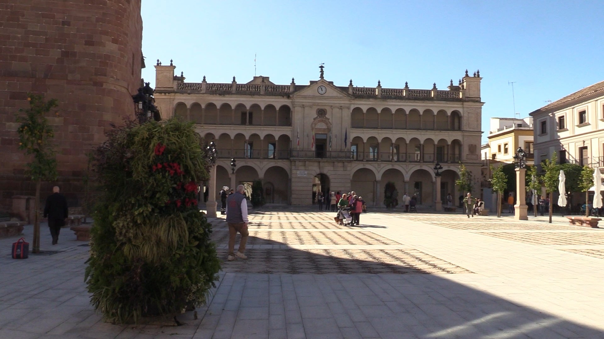 Las Plazas de España y la Plaza de la Constitución de Andújar ya se encuentran abiertas al público