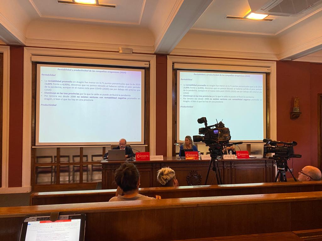 Presentación del informe económico de Aragón de 2021