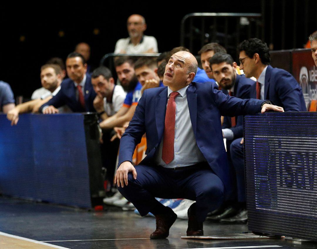 Jaume Ponsarnau, en el partido ante el Armani Milán.