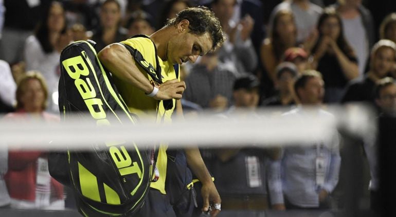 Nadal se marcha de la pista de Montreal cabizbajo 