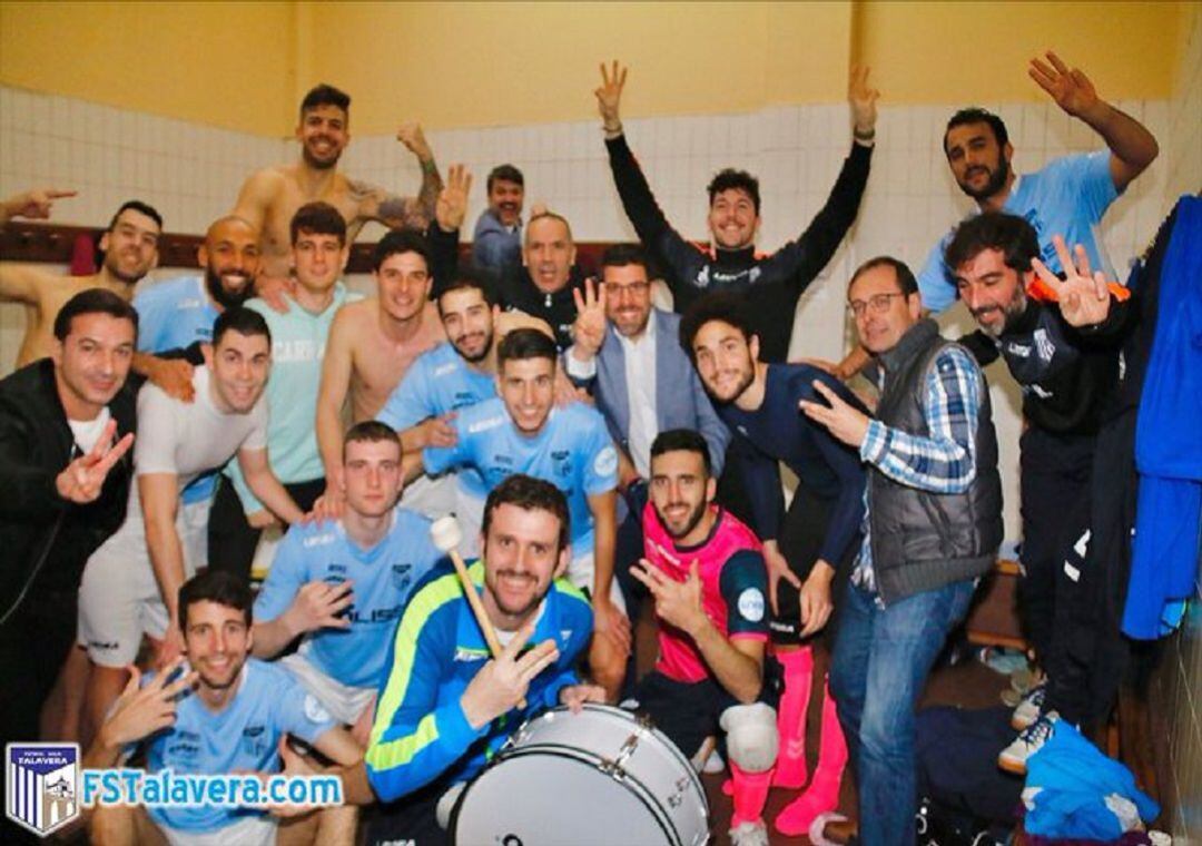 El vestuario del FS Talavera celebra su último triunfo 